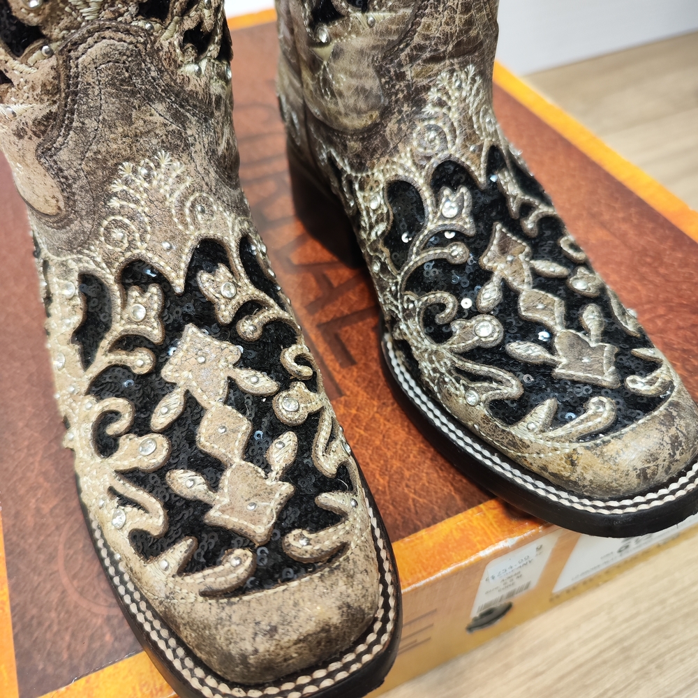 Corral Handcrafted Black and Tan Western Boots 6.5 Women's - Picture 4 of 9